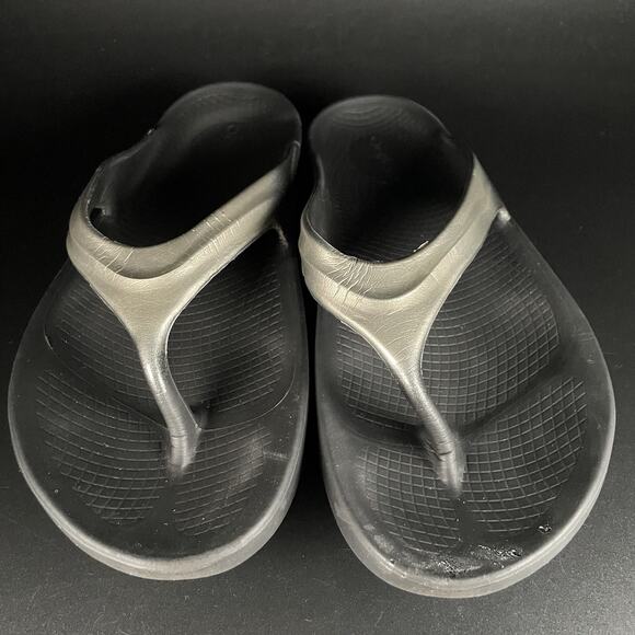 Oofos OOlala Luxe Womens 10 Thong Flip Flops Black Recovery Pain Relief Sandals - Picture 2 of 8